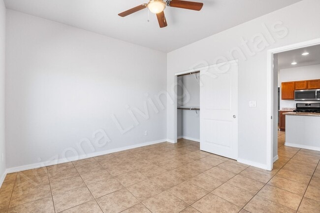 Building Photo - CHARMING TWO BEDROOM