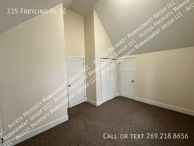 Building Photo - 335 Freyling Pl SE