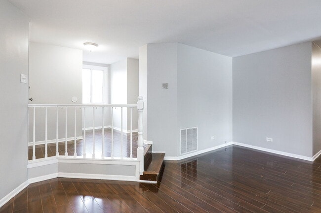 Building Photo - 1782 Gloucester Ct