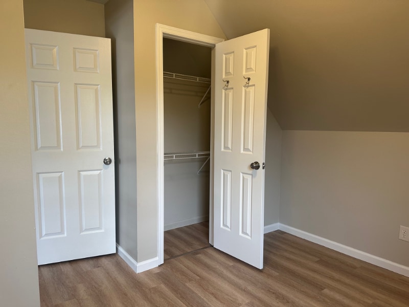 Building Photo - 2 Brickyard Rd