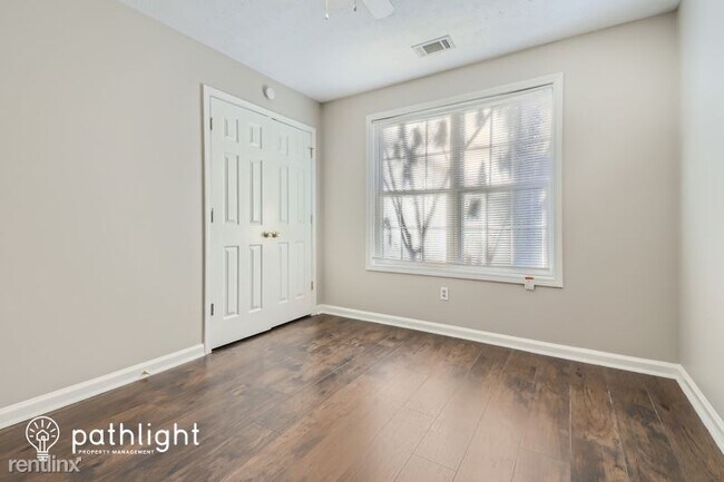 Building Photo - 40 Acorn Way UNIT