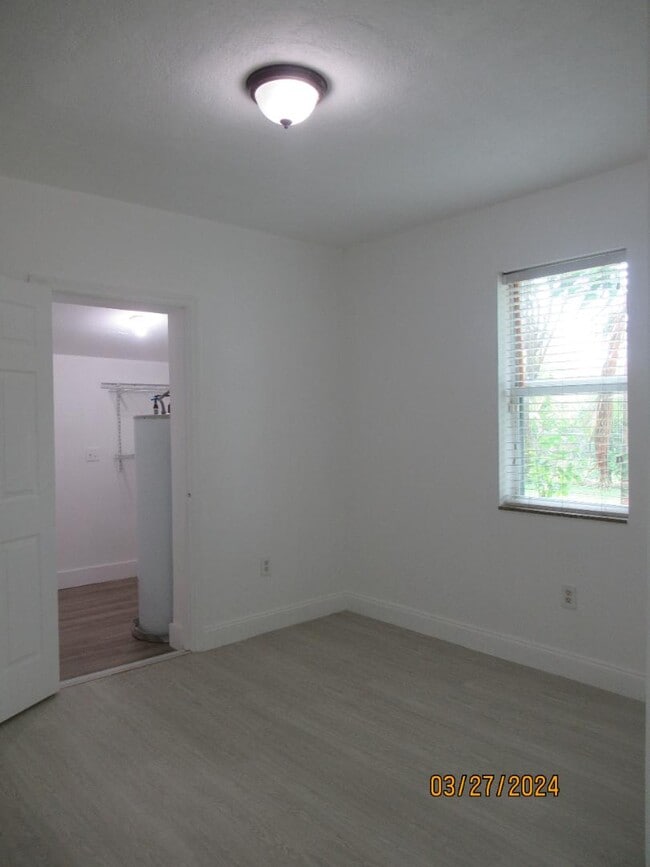 Building Photo - 4245 SW 7th St