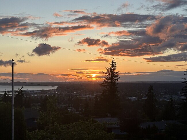 Building Photo - Spectacular Panoramic View at this 5-bed, ...