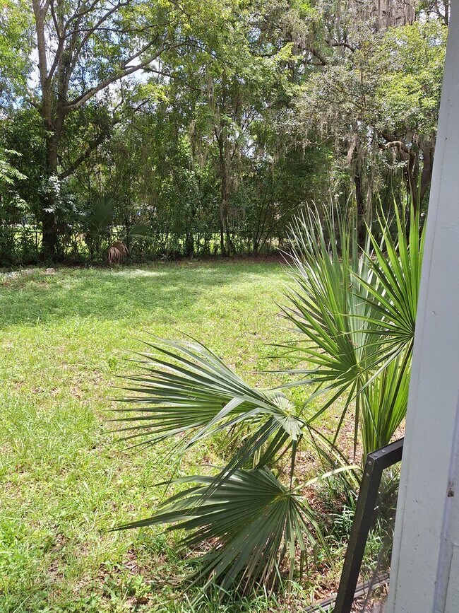 Building Photo - To schedule a Showing or Submit an Application please visit: https://www.rpmdiversified.com/house...