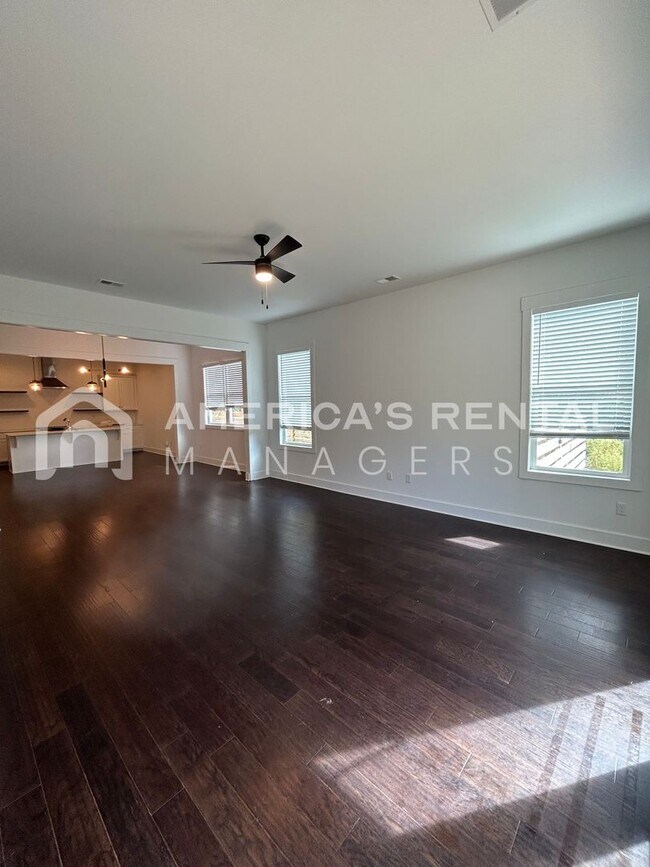 Building Photo - Home for Rent in Vestavia Hills, AL!!! Available to View Now!