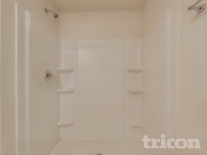 Building Photo - 10749 Hidden Banks Gln