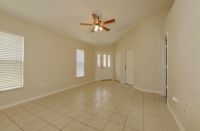 Building Photo - 545 Penns Neck Dr