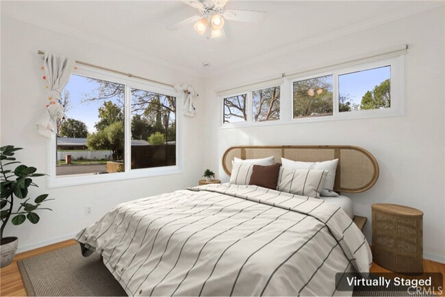 Building Photo - 5634 Ponce Ave