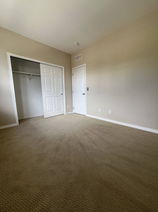 Building Photo - 3450 Molly Ln