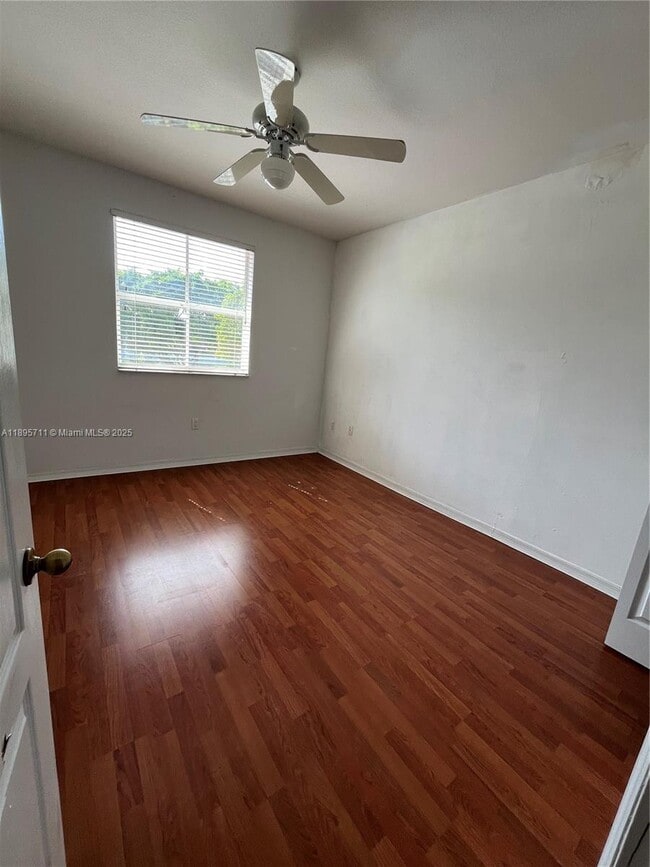 Building Photo - 10913 NW 43rd Ln