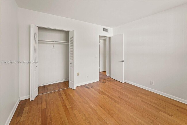 Building Photo - 7911 Camino Cir