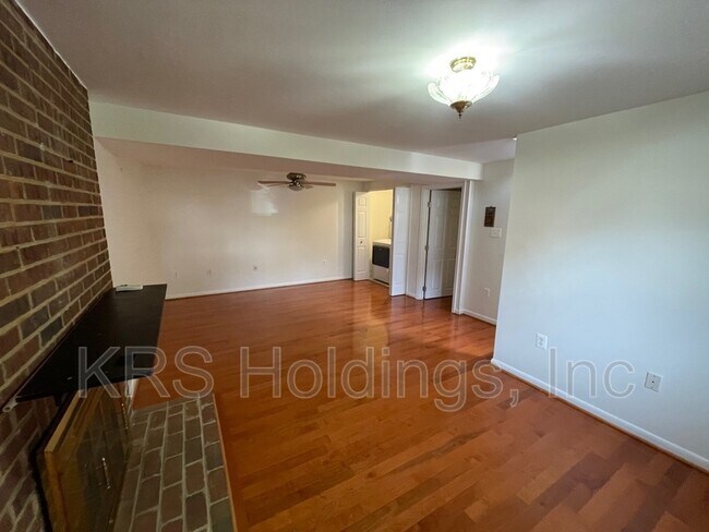 Building Photo - 5597 Shannon Ct