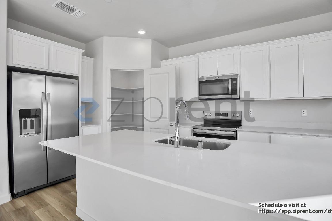 Building Photo - 4782 Sami Jo Dr