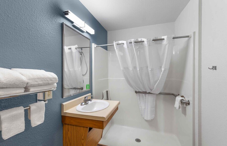 Building Photo - Furnished Studio-Birmingham - Bessemer