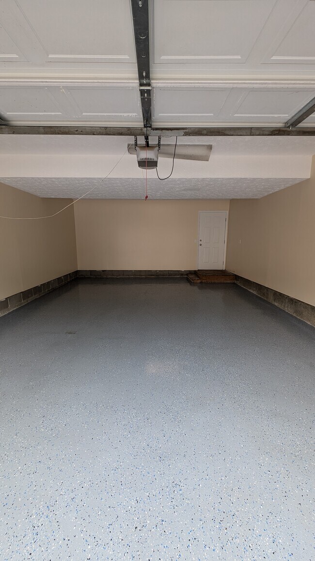 Building Photo - 1185 Ashford Ln