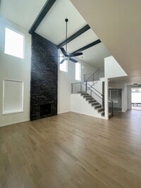 Building Photo - **** 15 DAYS rent Off if leased by 06/15/2026 **** Luxury Home with open-concept in Wolf Ranch To...