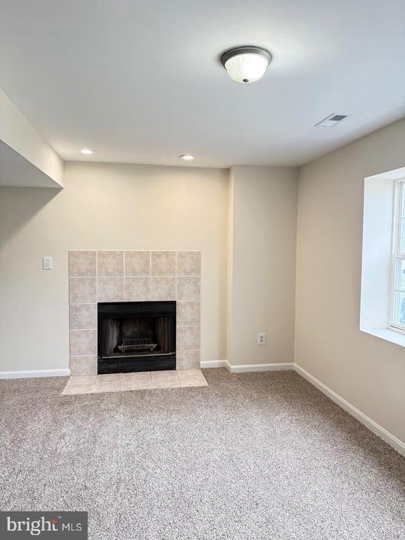 Building Photo - 5703 Westchester Ln