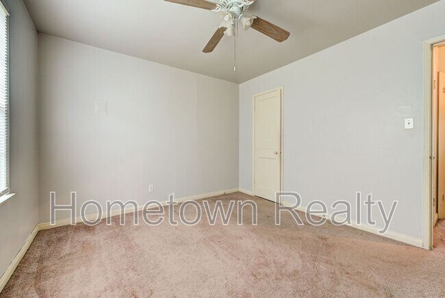 Building Photo - 432 Babb Dr