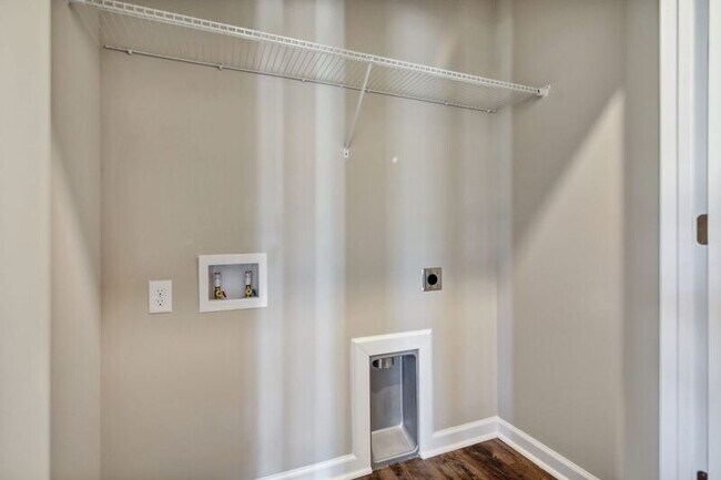 Building Photo - 102 Kennah Ct