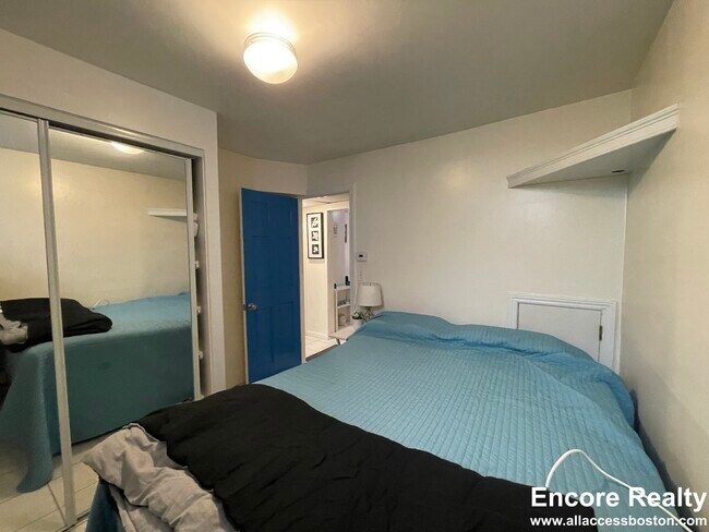 Building Photo - 56 Hobson St