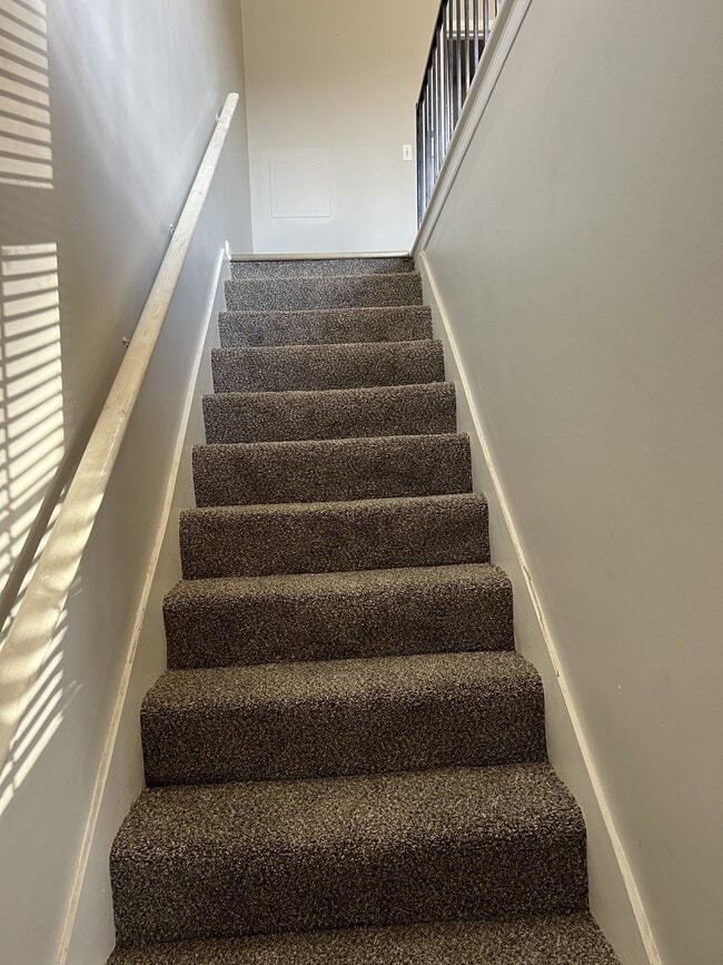 Building Photo - Sweetland Quad