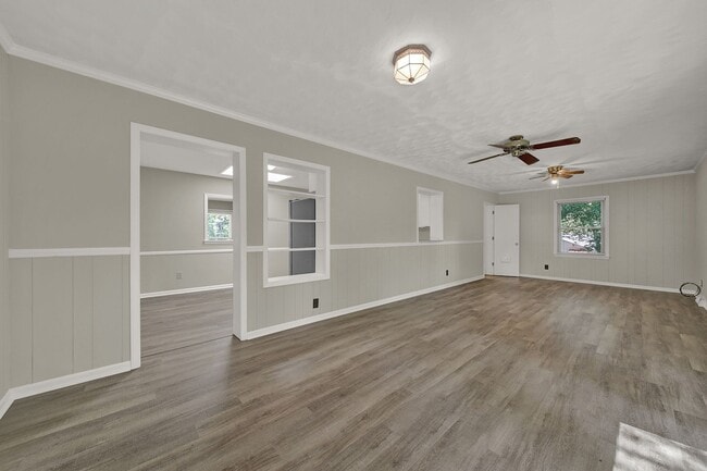 Building Photo - Wonderful Home Near Downtown Matthews!