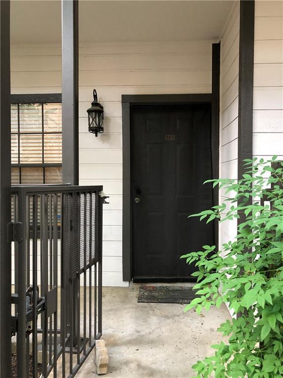 Building Photo - 203 E 31st St