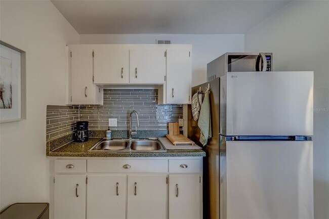 Building Photo - 361 S McMullen Booth Rd