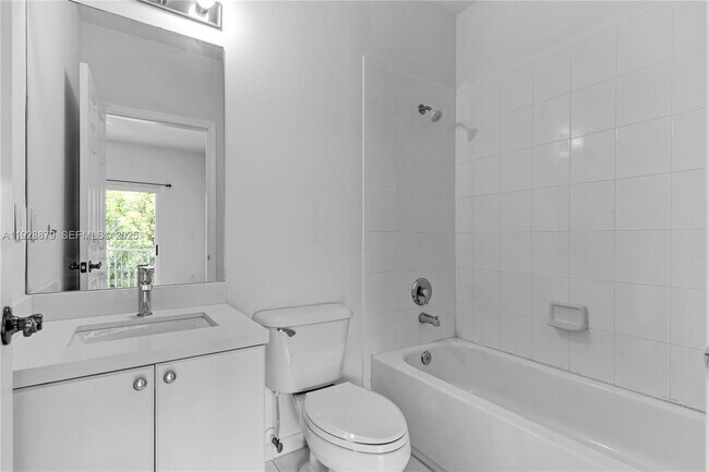 Building Photo - 2312 SE 21st St