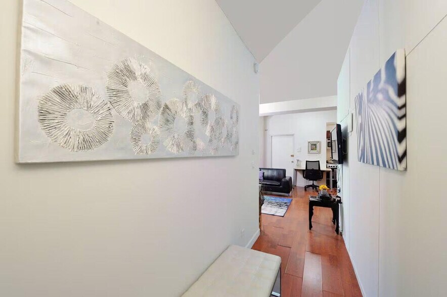 Building Photo - 474 9th Ave