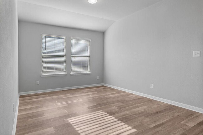 Building Photo - 1237 Oak Chase Wy