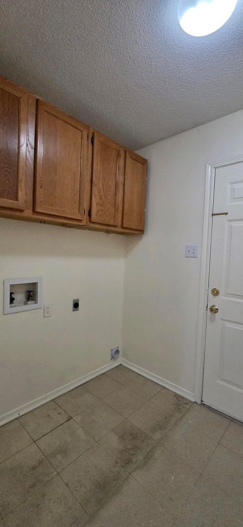 Building Photo - Available Now! Adorable 2 Bedroom 2 Bath Duplex in Longview!