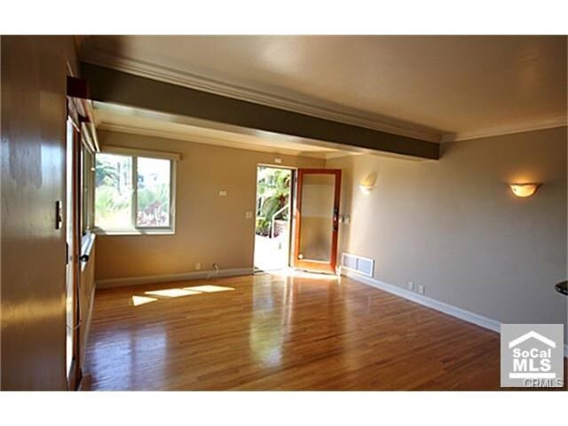 Building Photo - 146 Cliff Dr