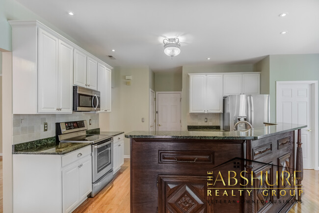 Building Photo - 9028 Stoney Run Dr