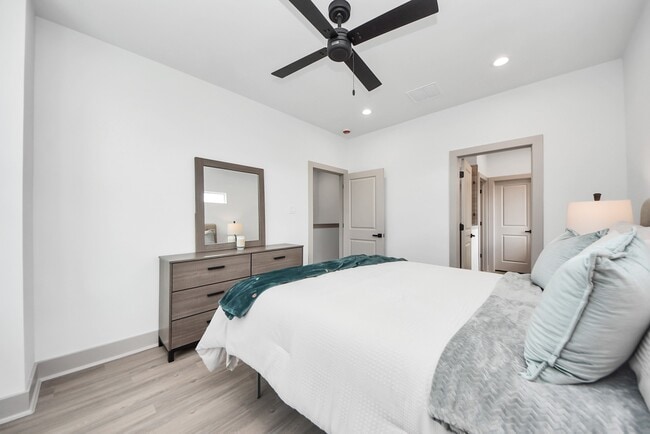 Building Photo - 5314 Kindred Gdn Ln