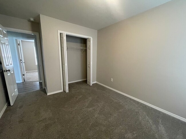 Building Photo - Newly Updated 3 Bedroom Patio Home with 2 Car Garage