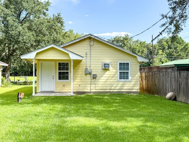 Building Photo - 3545 Nightingale St