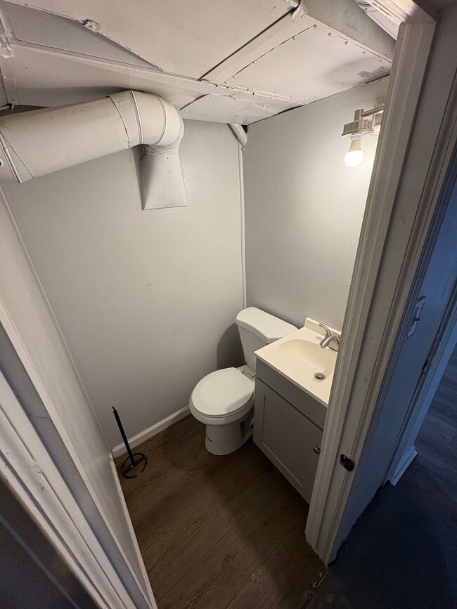 Building Photo - 3 Bed / 2.5 Bath Home on a Corner Lot – Bright, Updated, and Move-In Ready