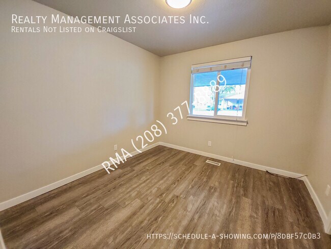 Building Photo - 4106 Tredwell Pl