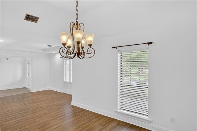 Building Photo - 401 Starling Dr
