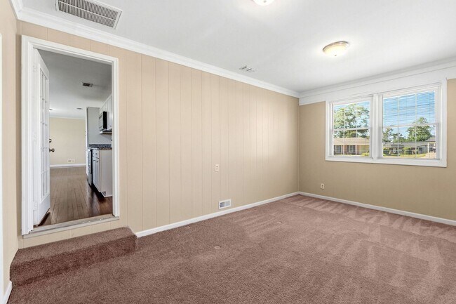 Building Photo - 311 Gardners Mill Ct