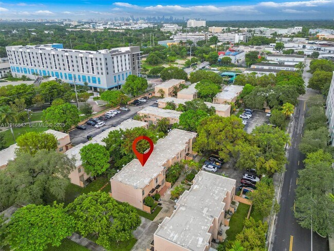 Building Photo - 6011 SW 69th St