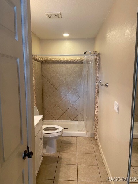 Building Photo - 21142 SW Rainbow Lakes Blvd