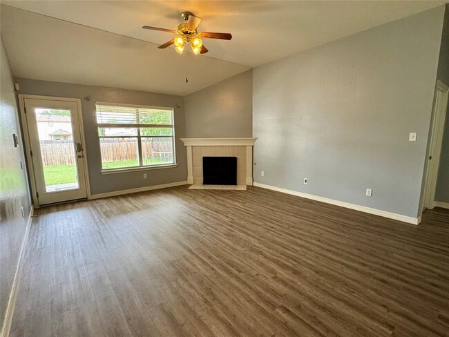 Building Photo - 108 N Pauley Dr