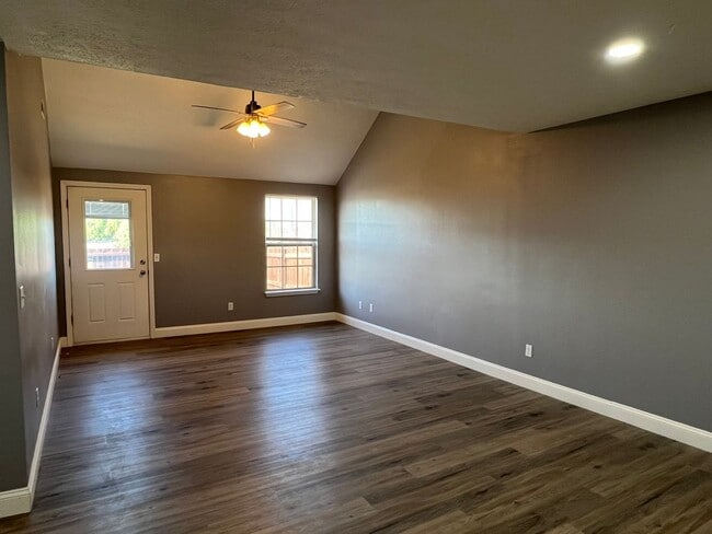 Building Photo - 2 Bed, 2 Bath Patio Home in Parkcrest