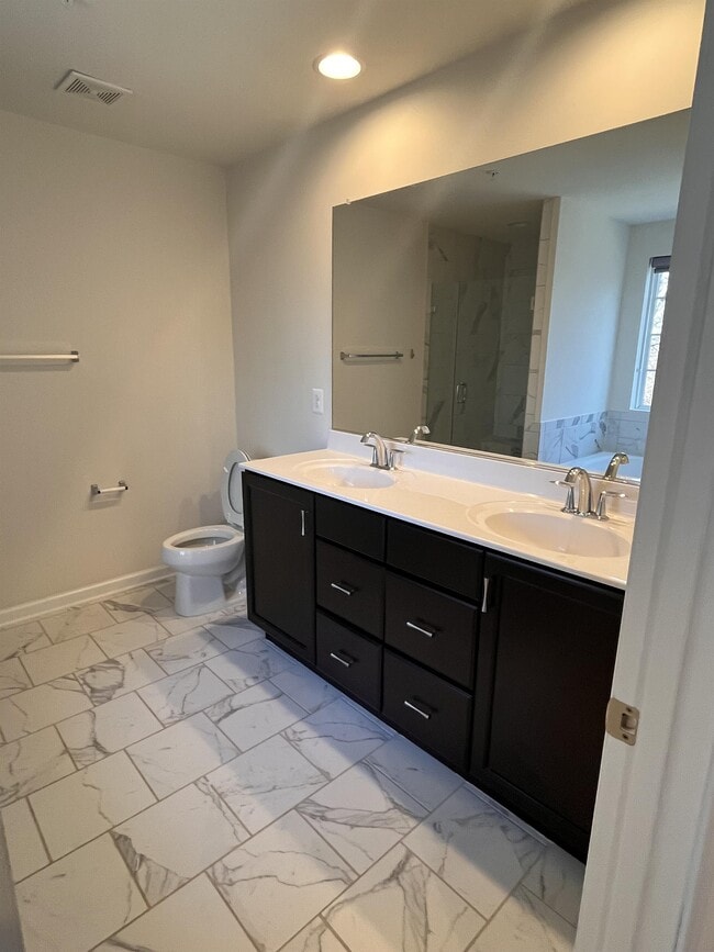 Building Photo - 5660 Scott Ridge Pl