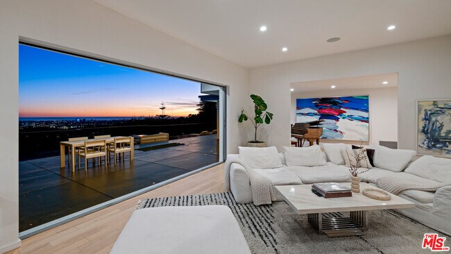 Building Photo - 10134 Angelo View Dr