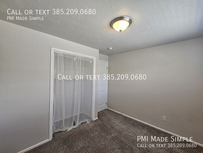 Building Photo - 260 S 400 E