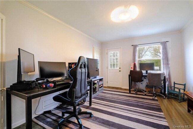 Building Photo - 38 Shadow Ln