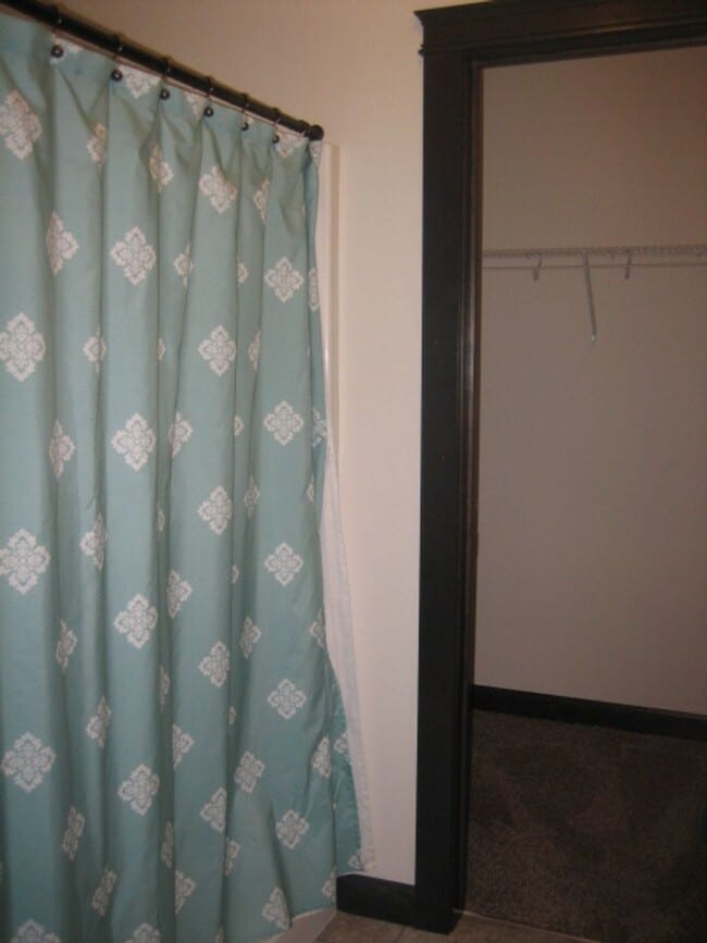 Building Photo - CDA Home w/ 22X45 RV Garage/Shop!